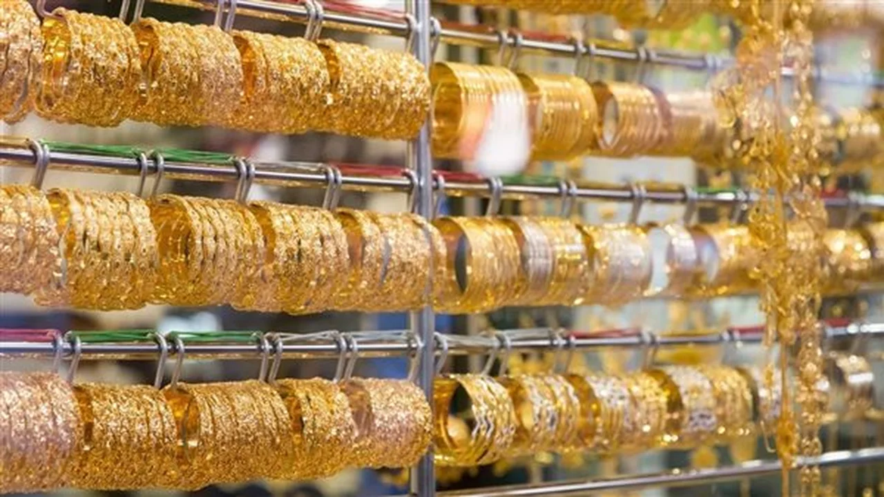 موجز اليوم الأحد انخفاض جديد يرفع عيار 21 لمستوى سعري مرتفع